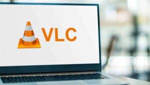 Read more about the article VLC threatens to sue DoT and MeitY for blocking website, stopping users from downloading application- Technology News, FP