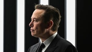 Read more about the article Leaked memos reveal Elon Musk ignored Twitter staff’s warning that scammers would abuse paid verification- Technology News, FP