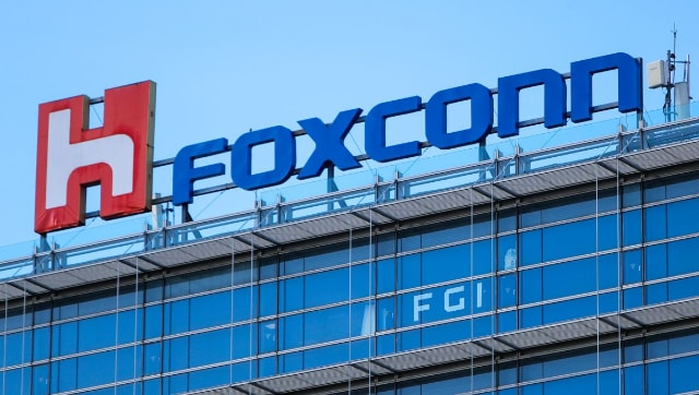 You are currently viewing Foxconn faces hefty fines from Taiwanese government for unauthorised investment in Chinese chip makers- Technology News, FP