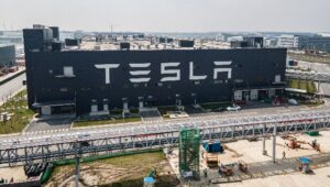 Read more about the article Tesla plans on running its Shanghai plant at reduced capacity in 2023, fearing an economic slowdown- Technology News, FP