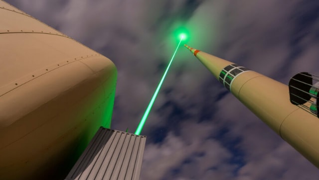 You are currently viewing Scientists use laser to guide lightning strikes to a safe place from critical targets- Technology News, FP