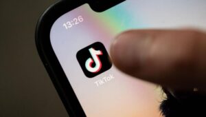 Read more about the article TikTok’s CEO Shou Zi Chew meets EU officials amid growing scrutiny on data privacy, cybersecurity- Technology News, FP