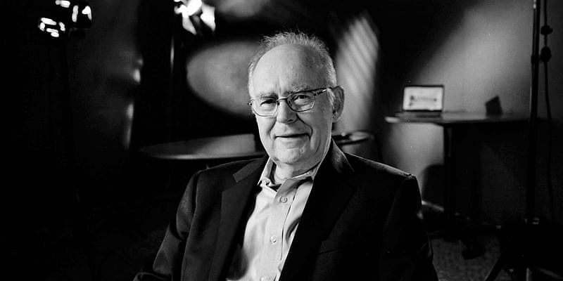 You are currently viewing Gordon Moore, Intel co-founder and creator of Moore’s Law, passes away at 94