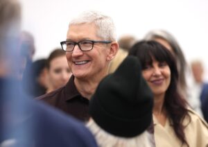 Read more about the article Apple tops 1 million developers in India, ‘excited to build on our long-standing history’, says Tim Cook