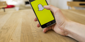 Read more about the article Snapchat crosses 200M monthly active users in India
