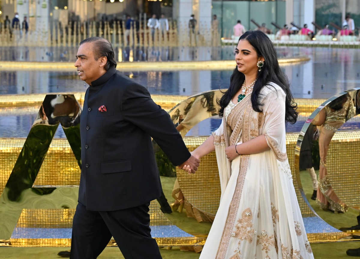 You are currently viewing India’s richest man targets fashion e-commerce with low-cost model