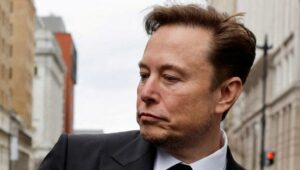 Read more about the article Elon Musk drops another bomb, will limit TweetDeck access only to Twitter Blue subscribers