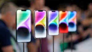 Read more about the article Edges out Germany, France to enter iPhone’s top 5 market for the first time