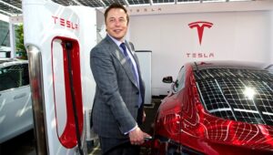 Read more about the article Tesla for Rs 20 Lacs? Elon Musk initiates discussions with GoI to set up EV factory In India