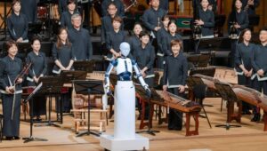 Read more about the article South Korean tech company showcases a human-like robot conducting an orchestra
