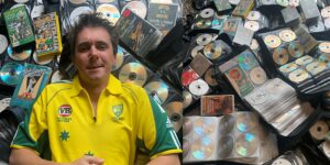 Read more about the article Biggest Cricket Fan's 40-Year Archive: 30,000 DVDs, The Rob Moody/Robelinda2 Tale
