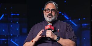 Read more about the article Must avert toxicity of social media for AI to represent goodness: Rajeev Chandrasekhar