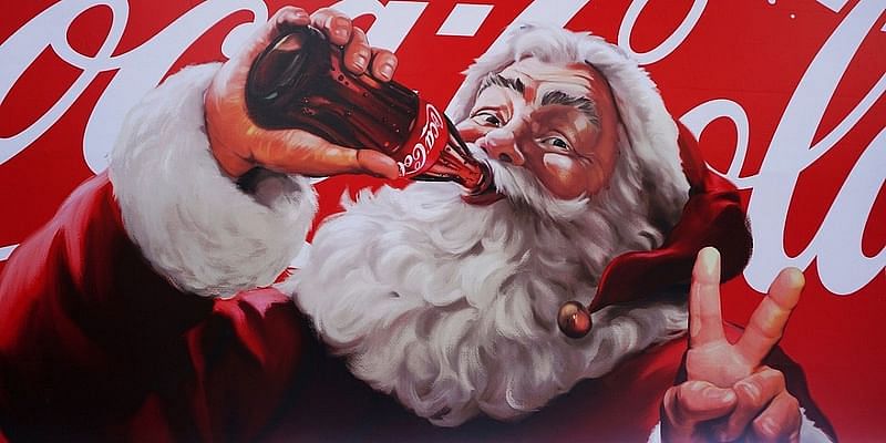 You are currently viewing Why Santa Claus is Red: Coke's Clever Holiday Marketing