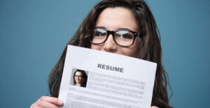 Read more about the article AI resume builders: Give your job application the AI edge