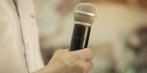 Read more about the article Public speaking mastery: 5 essential tips for success