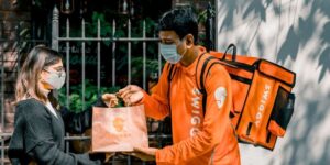 Read more about the article Swiggy revises service fee structure for non-metro restaurants: Report