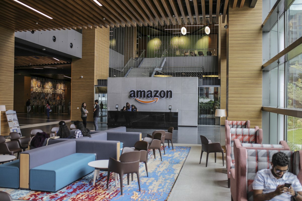 You are currently viewing Amazon taps veteran to lead India business as competition intensifies