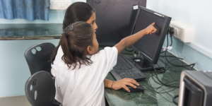 Read more about the article How schools are adapting to the digital divide?